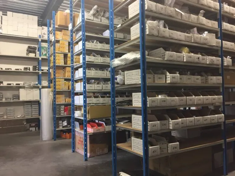 STOCK DE PIECES DE RECHANGE, Estrablin, Larius France