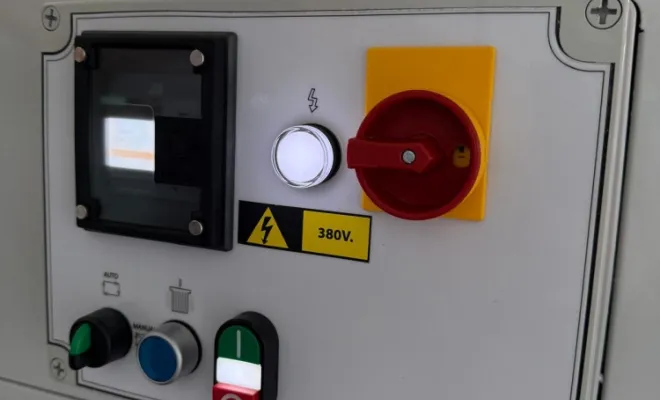 Boitier de commande avec écran multifonction
